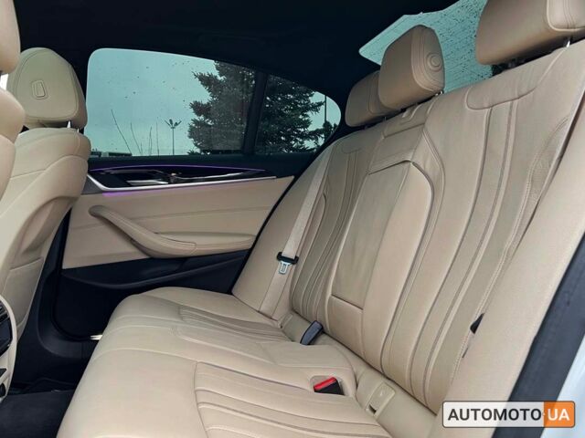 Желтый БМВ 530, объемом двигателя 2 л и пробегом 59 тыс. км за 30900 $, фото 20 на Automoto.ua