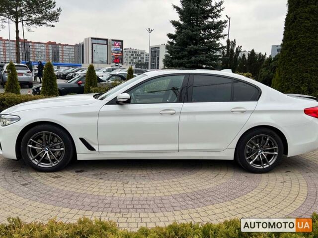 Желтый БМВ 530, объемом двигателя 2 л и пробегом 59 тыс. км за 30900 $, фото 3 на Automoto.ua