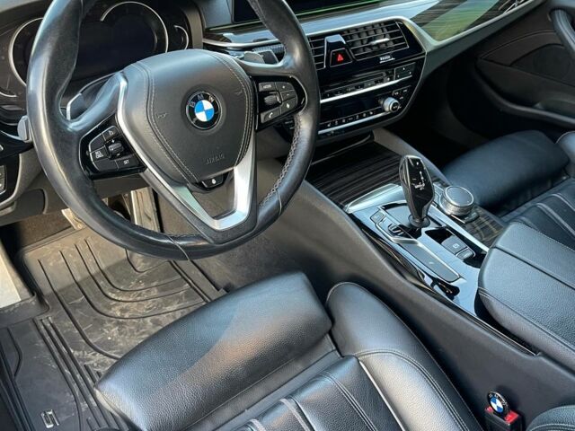 Серый БМВ 530, объемом двигателя 2 л и пробегом 90 тыс. км за 25300 $, фото 6 на Automoto.ua