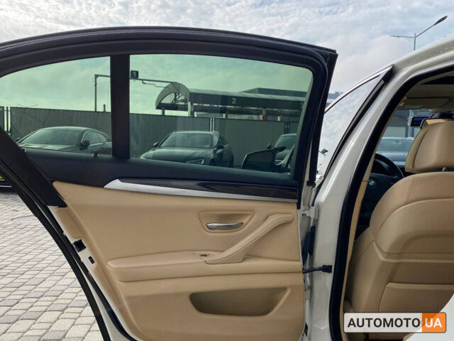 Белый БМВ 535, объемом двигателя 3 л и пробегом 285 тыс. км за 18200 $, фото 17 на Automoto.ua