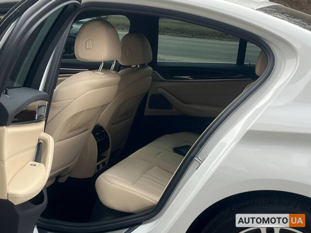 Белый БМВ 540, объемом двигателя 3 л и пробегом 53 тыс. км за 31000 $, фото 10 на Automoto.ua