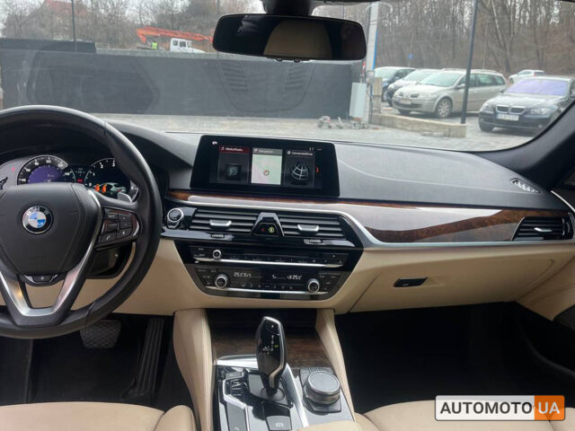 Белый БМВ 540, объемом двигателя 3 л и пробегом 53 тыс. км за 31000 $, фото 8 на Automoto.ua