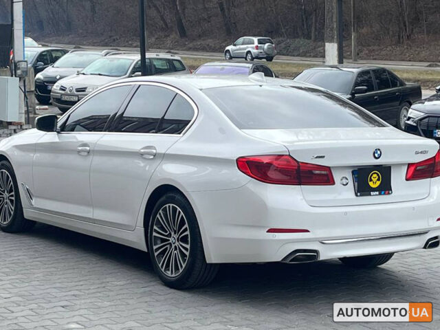 Белый БМВ 540, объемом двигателя 3 л и пробегом 53 тыс. км за 31000 $, фото 3 на Automoto.ua