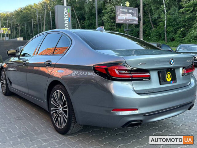 Серый БМВ 540, объемом двигателя 3 л и пробегом 133 тыс. км за 32000 $, фото 3 на Automoto.ua