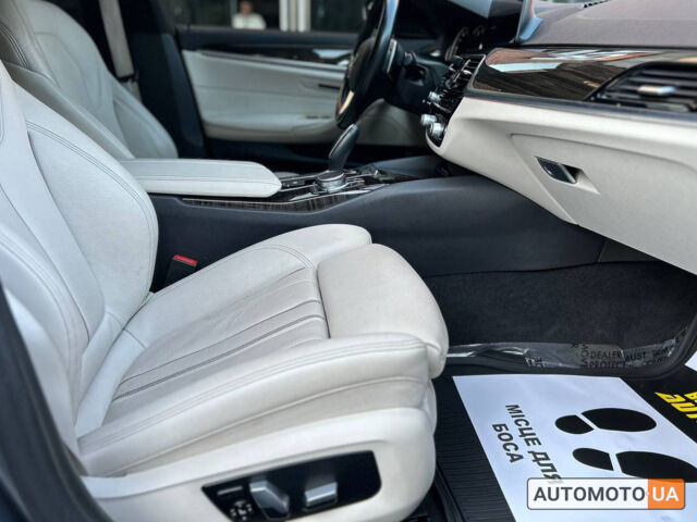 Серый БМВ 540, объемом двигателя 3 л и пробегом 133 тыс. км за 32000 $, фото 12 на Automoto.ua