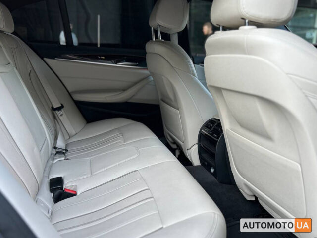 Серый БМВ 540, объемом двигателя 3 л и пробегом 133 тыс. км за 32000 $, фото 13 на Automoto.ua