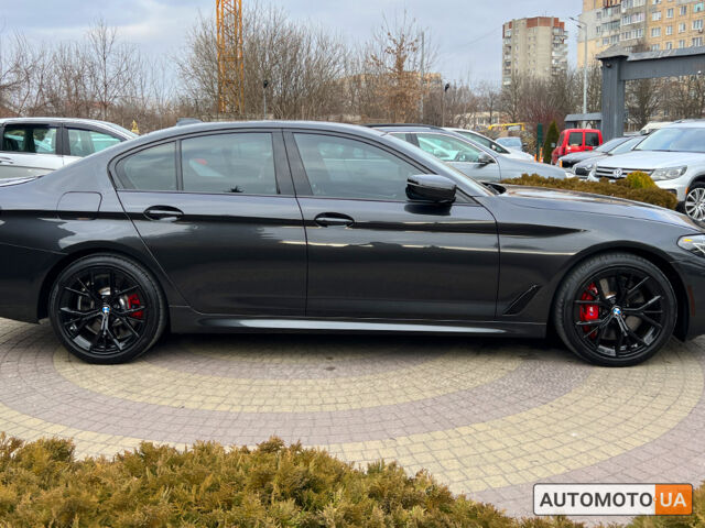 Серый БМВ 540, объемом двигателя 3 л и пробегом 25 тыс. км за 51800 $, фото 7 на Automoto.ua