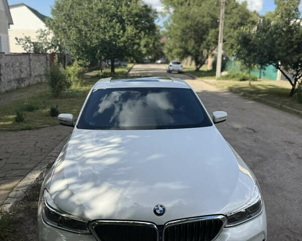 Белый БМВ 6 Серия ГТ, объемом двигателя 3 л и пробегом 103 тыс. км за 32000 $, фото 3 на Automoto.ua
