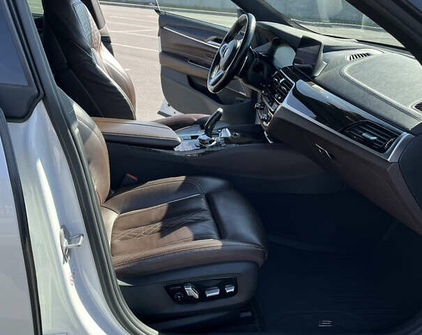 Белый БМВ 6 Серия ГТ, объемом двигателя 2.98 л и пробегом 130 тыс. км за 41000 $, фото 10 на Automoto.ua