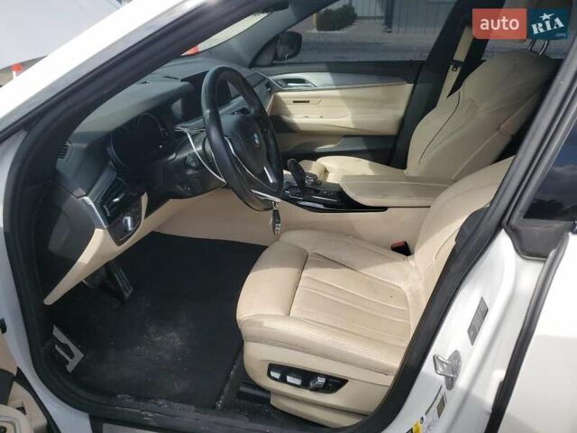 Білий БМВ 6 Серія ГТ, об'ємом двигуна 2.98 л та пробігом 189 тис. км за 11900 $, фото 8 на Automoto.ua