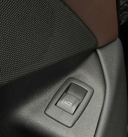 Черный БМВ 6 Серия ГТ, объемом двигателя 2 л и пробегом 27 тыс. км за 56000 $, фото 66 на Automoto.ua