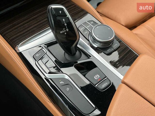 Серый БМВ 6 Серия ГТ, объемом двигателя 3 л и пробегом 54 тыс. км за 35900 $, фото 25 на Automoto.ua