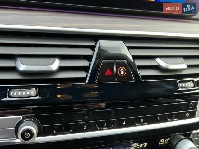 Серый БМВ 6 Серия ГТ, объемом двигателя 3 л и пробегом 97 тыс. км за 47500 $, фото 11 на Automoto.ua