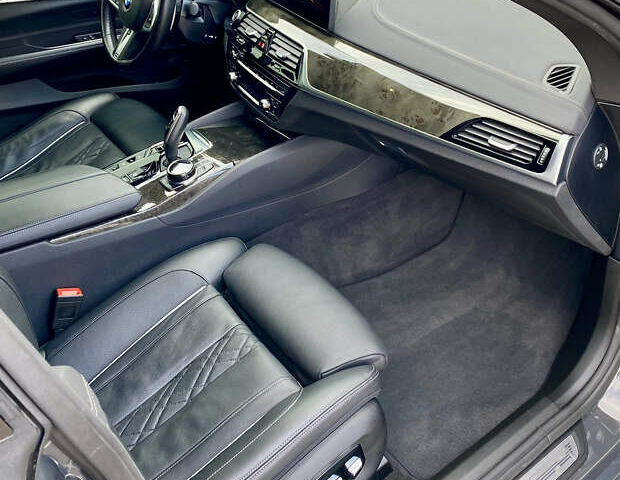 Сірий БМВ 6 Серія ГТ, об'ємом двигуна 3 л та пробігом 54 тис. км за 64000 $, фото 28 на Automoto.ua