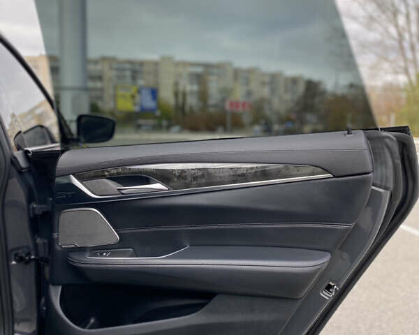Сірий БМВ 6 Серія ГТ, об'ємом двигуна 3 л та пробігом 54 тис. км за 64000 $, фото 44 на Automoto.ua