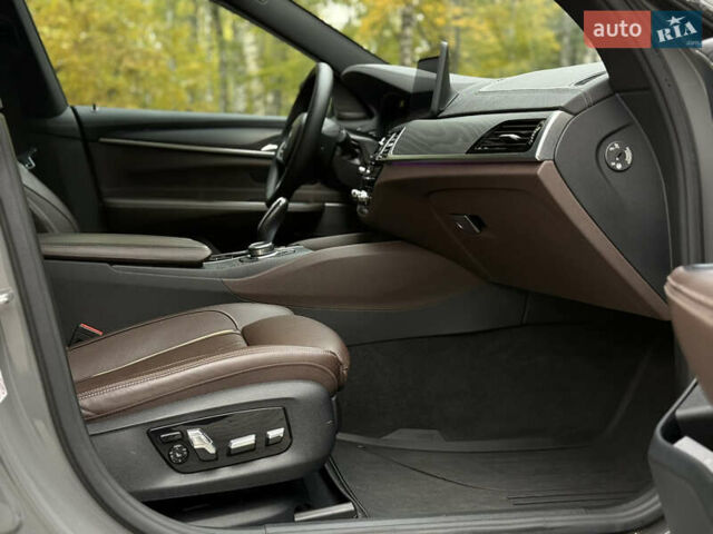 Сірий БМВ 6 Серія ГТ, об'ємом двигуна 2.99 л та пробігом 75 тис. км за 65000 $, фото 42 на Automoto.ua