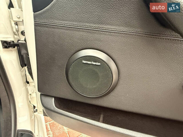 Білий БМВ 6 Серія, об'ємом двигуна 3 л та пробігом 235 тис. км за 9000 $, фото 33 на Automoto.ua