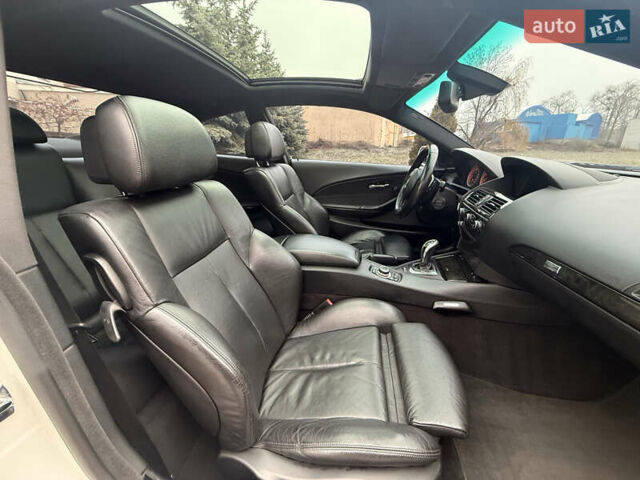 Білий БМВ 6 Серія, об'ємом двигуна 3 л та пробігом 235 тис. км за 10000 $, фото 36 на Automoto.ua