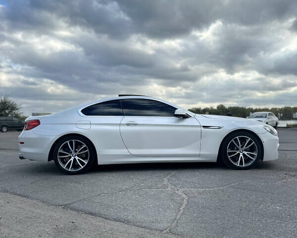 Белый БМВ 6 Серия, объемом двигателя 3 л и пробегом 160 тыс. км за 17900 $, фото 1 на Automoto.ua