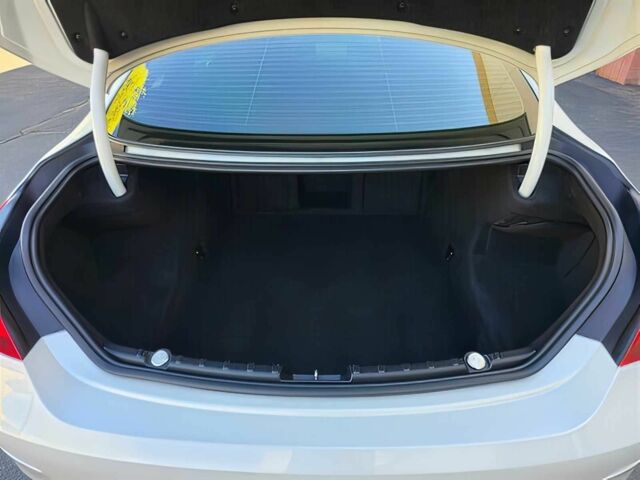 Белый БМВ 6 Серия, объемом двигателя 4.4 л и пробегом 52 тыс. км за 14800 $, фото 13 на Automoto.ua