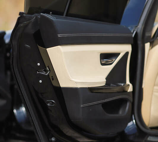 Черный БМВ 6 Серия, объемом двигателя 4.39 л и пробегом 120 тыс. км за 22500 $, фото 23 на Automoto.ua