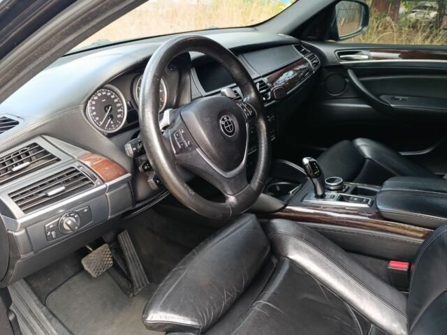 Черный БМВ 6 Серия, объемом двигателя 4.4 л и пробегом 160 тыс. км за 15000 $, фото 6 на Automoto.ua