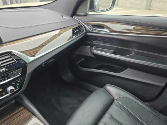 Черный БМВ 6 Серия, объемом двигателя 3 л и пробегом 37 тыс. км за 10200 $, фото 16 на Automoto.ua