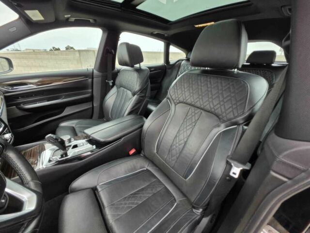 Черный БМВ 6 Серия, объемом двигателя 3 л и пробегом 37 тыс. км за 10200 $, фото 7 на Automoto.ua