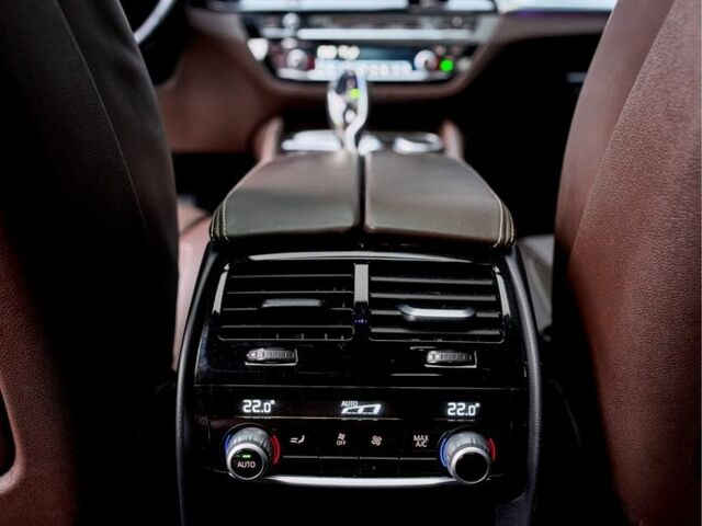 Красный БМВ 6 Серия, объемом двигателя 3 л и пробегом 142 тыс. км за 37500 $, фото 16 на Automoto.ua