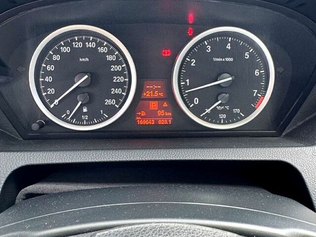 Сірий БМВ 6 Серія, об'ємом двигуна 3 л та пробігом 170 тис. км за 12000 $, фото 12 на Automoto.ua