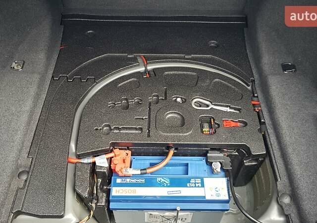 Серый БМВ 6 Серия, объемом двигателя 3 л и пробегом 170 тыс. км за 11900 $, фото 43 на Automoto.ua