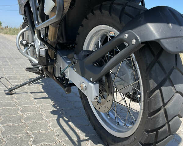 Серый БМВ 650, объемом двигателя 0.65 л и пробегом 54 тыс. км за 3800 $, фото 10 на Automoto.ua