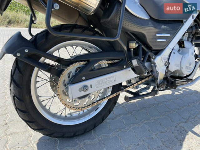 Серый БМВ 650, объемом двигателя 0.65 л и пробегом 54 тыс. км за 3800 $, фото 7 на Automoto.ua