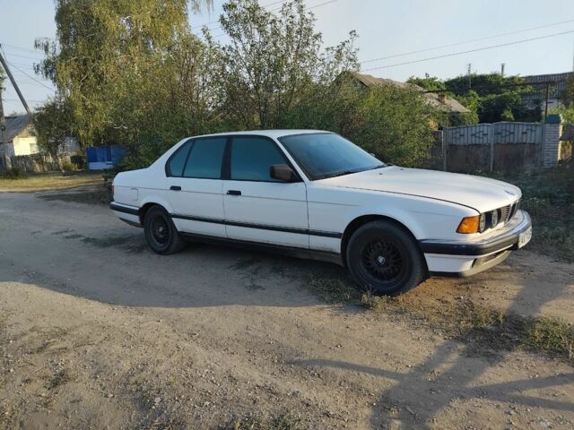 Белый БМВ 7 Серия, объемом двигателя 3 л и пробегом 527 тыс. км за 1653 $, фото 2 на Automoto.ua