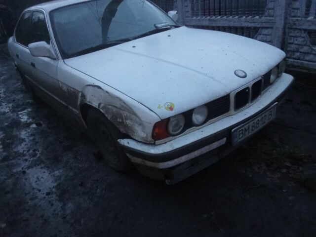 Белый БМВ 7 Серия, объемом двигателя 2 л и пробегом 333 тыс. км за 1420 $, фото 1 на Automoto.ua