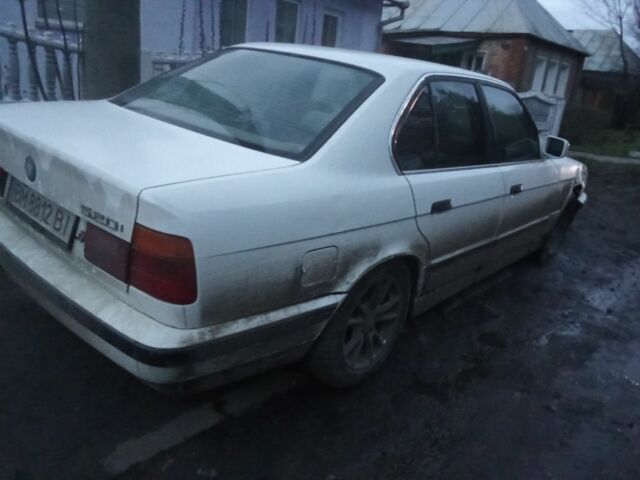 Белый БМВ 7 Серия, объемом двигателя 2 л и пробегом 333 тыс. км за 1420 $, фото 4 на Automoto.ua