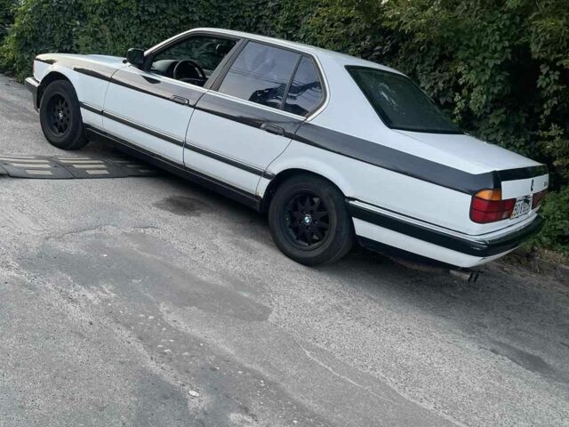 Белый БМВ 7 Серия, объемом двигателя 3 л и пробегом 323 тыс. км за 1650 $, фото 6 на Automoto.ua