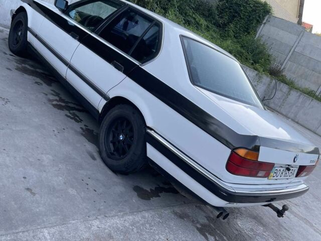 Белый БМВ 7 Серия, объемом двигателя 3 л и пробегом 323 тыс. км за 1650 $, фото 7 на Automoto.ua