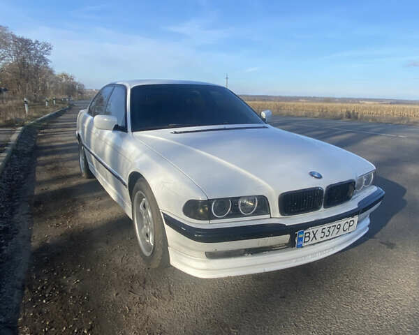 Белый БМВ 7 Серия, объемом двигателя 2.99 л и пробегом 425 тыс. км за 3600 $, фото 2 на Automoto.ua
