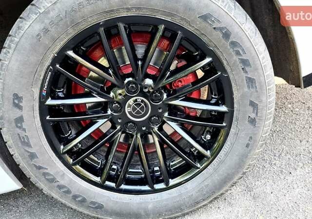 Белый БМВ 7 Серия, объемом двигателя 2.99 л и пробегом 330 тыс. км за 9700 $, фото 31 на Automoto.ua