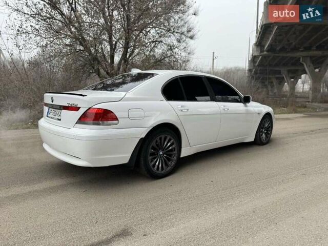 Белый БМВ 7 Серия, объемом двигателя 4.4 л и пробегом 317 тыс. км за 4499 $, фото 3 на Automoto.ua
