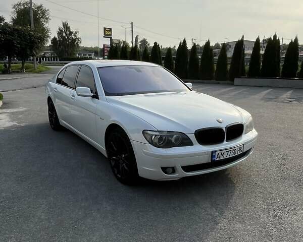 Белый БМВ 7 Серия, объемом двигателя 2.99 л и пробегом 300 тыс. км за 13999 $, фото 1 на Automoto.ua