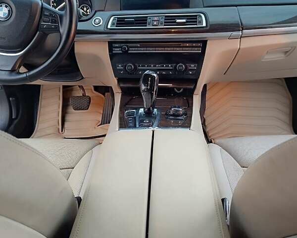 Белый БМВ 7 Серия, объемом двигателя 4.39 л и пробегом 268 тыс. км за 9500 $, фото 34 на Automoto.ua