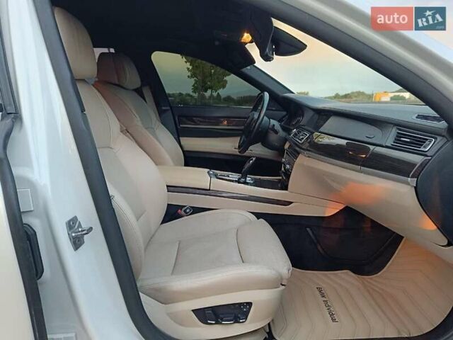 Белый БМВ 7 Серия, объемом двигателя 4.39 л и пробегом 268 тыс. км за 9500 $, фото 30 на Automoto.ua