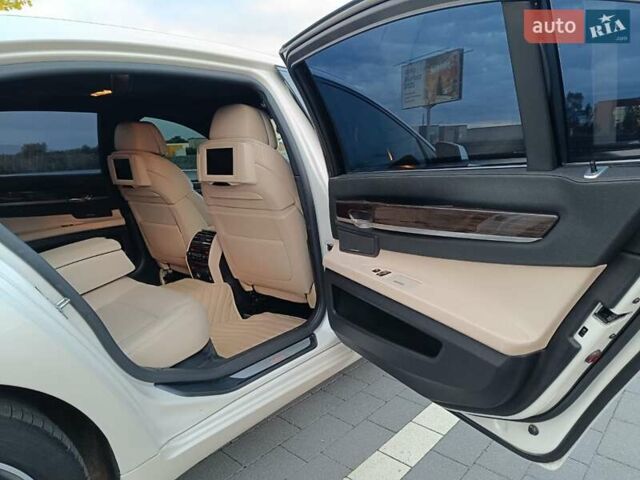 Белый БМВ 7 Серия, объемом двигателя 4.39 л и пробегом 268 тыс. км за 9500 $, фото 24 на Automoto.ua