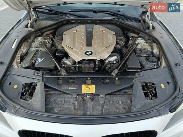 Белый БМВ 7 Серия, объемом двигателя 4.39 л и пробегом 268 тыс. км за 9500 $, фото 53 на Automoto.ua