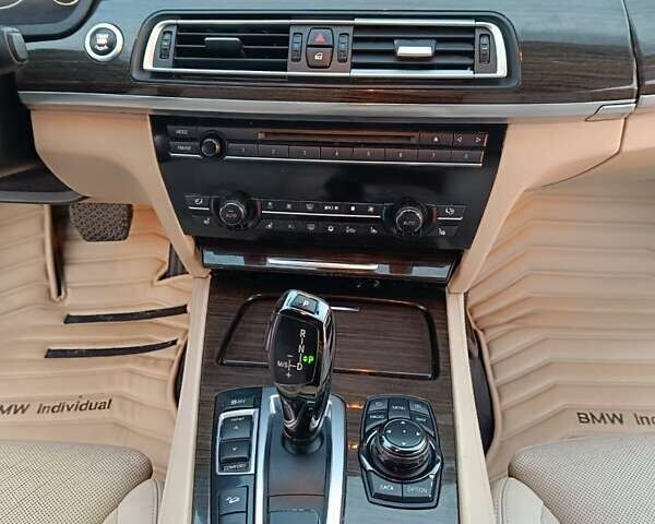 Белый БМВ 7 Серия, объемом двигателя 4.39 л и пробегом 268 тыс. км за 9500 $, фото 31 на Automoto.ua