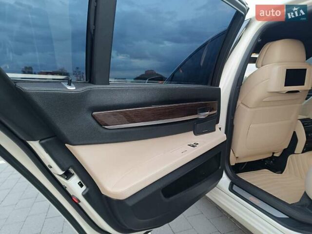 Белый БМВ 7 Серия, объемом двигателя 4.39 л и пробегом 268 тыс. км за 9500 $, фото 25 на Automoto.ua