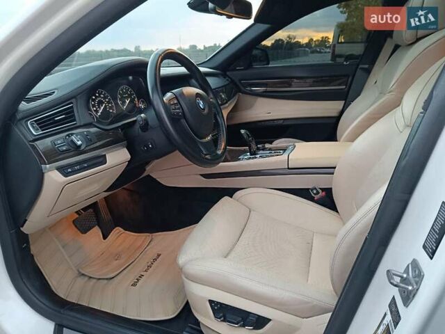 Белый БМВ 7 Серия, объемом двигателя 4.39 л и пробегом 268 тыс. км за 9500 $, фото 55 на Automoto.ua
