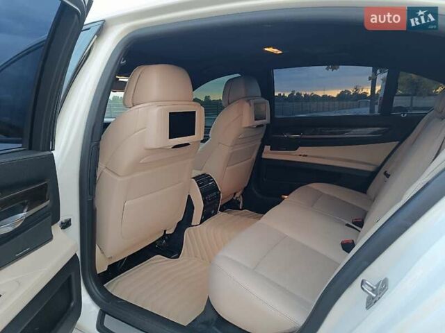 Белый БМВ 7 Серия, объемом двигателя 4.39 л и пробегом 268 тыс. км за 9500 $, фото 21 на Automoto.ua